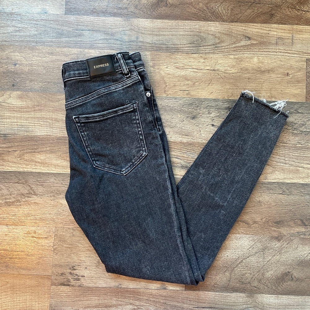Express Dark Wash Skinny Jeans